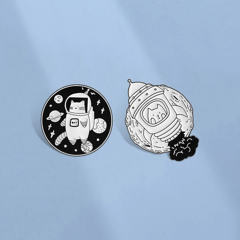 Weltraum Katze Emaille Brosche Set Astronaut Rakete Minimalistisch Schwarz Weiß Legierung Abzeichen Für Rucksäcke Kleidung Unisex