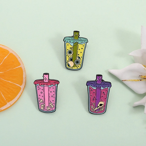 Divertido Pin de Esmalte de Taza de Té de Burbujas Gótico Ojo Diente Calavera Broche de Aleación para Mochila Ropa