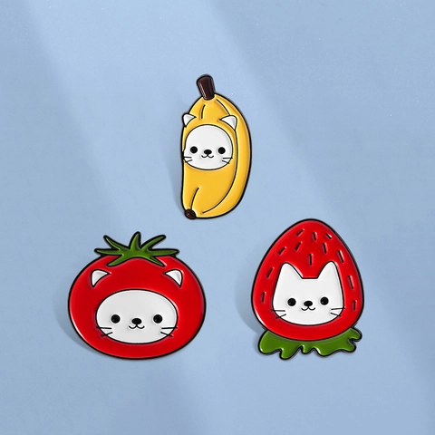Süße Cartoon Katze Emaille Pin Banane Tomate Erdbeere Katze Brosche Abzeichen Für Rucksack Kleidung Unisex Schmuck Geschenk
