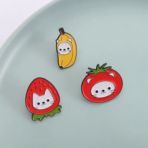 Süße Cartoon Katze Emaille Pin Banane Tomate Erdbeere Katze Brosche Abzeichen Für Rucksack Kleidung Unisex Schmuck Geschenk