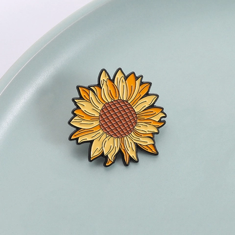Sunflower Enamel Brooch Pin Alloy Floral Badge Jacket Clothing Accessories Retro Style Yellow Orange Flower Ornament For Women