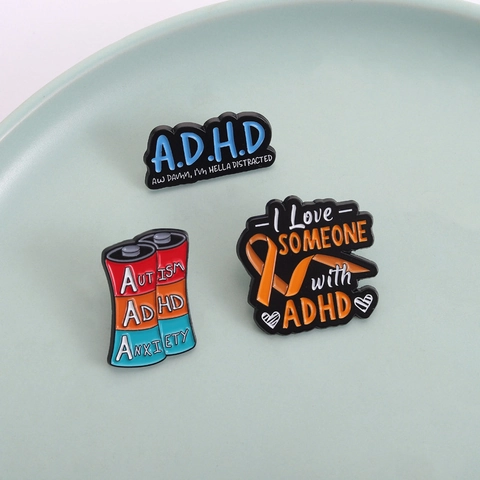 Καρφίτσα από Κράμα Ψευδαργύρου ADHD Αυτισμός Άγχος Ευαισθητοποίηση Σμάλτο Αστείο Γράμμα Ψυχική Υγεία Μπαταρία Καρδιά Κορδέλα Σήμα για Ρούχα Τσάντες Κοσμήματα Δώρο