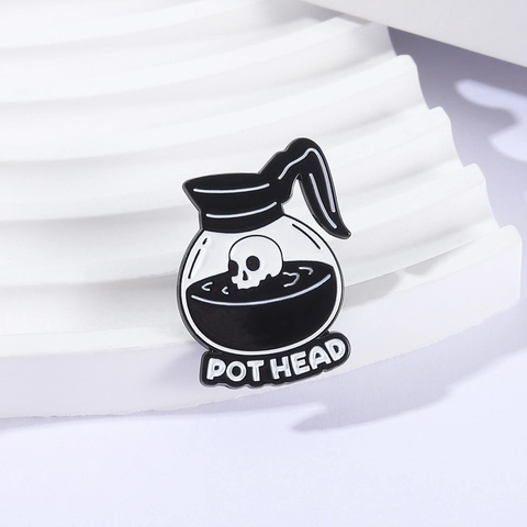 Kreative Kaffeekanne Schädel Emaille Pin Pot Head Brief Brosche Dark Style Zinklegierung Abzeichen Für Kleidung Rucksack Zubehör