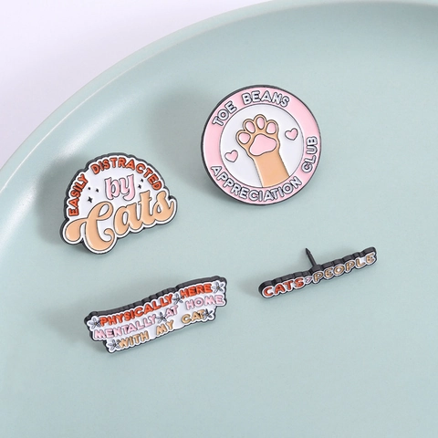 Ensemble de Pin's en Émail Amoureux des Chats Alliage Distrait par les Chats Broche Badge pour Femme Homme Cadeau Propriétaire Chat