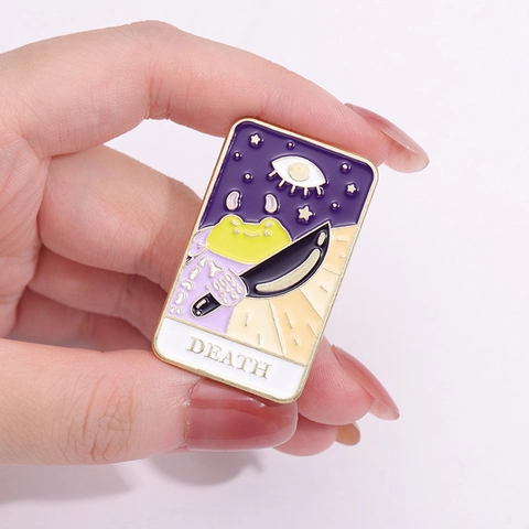 Creative Cartoon Frog Tarot Card Smalto Spilla Pins Set Divertente Animale Imperatore Stella Mago Morte Lega Spilla Gioielli