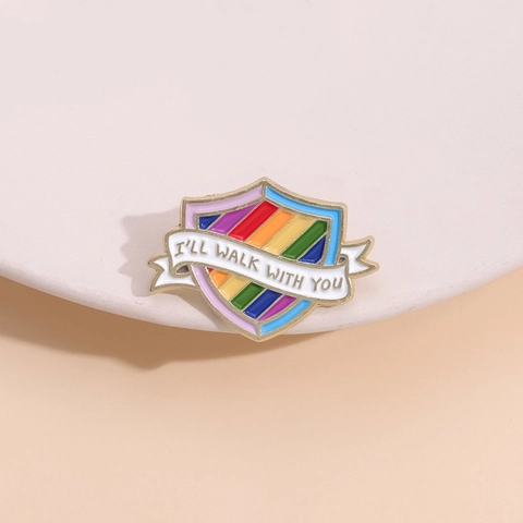 Broche de Escudo de Arcoíris de Aleación de Zinc Pin de Esmalte Con Eslogan en Inglés I'LL WALK WITH YOU Insignia Creativa Para Ropa