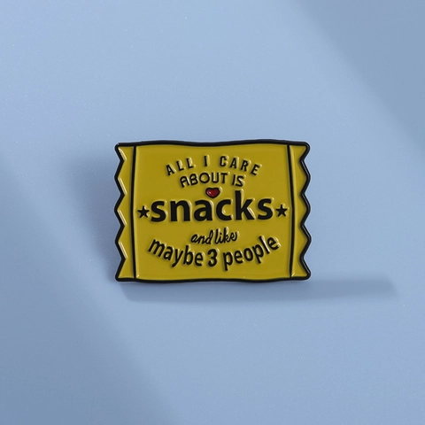 Lustige Legierung Emaille Pin Brosche Snackbeutel Form Humorvoller Slogan Schriftzug Abzeichen Für Denim Jacken Taschen Zubehör Schmuck