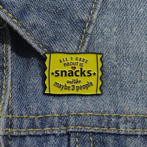 Creative Funny Snack Bag Alloy Painted Brooch Yellow Enamel Pin Jewelry Accessories For Snacks Lover Gift Women Men Badge