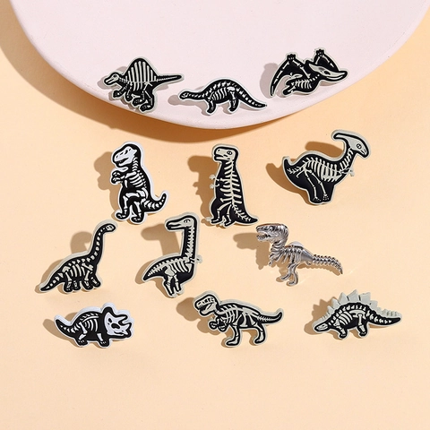 Punk Style Dinosaur Skeleton Enamel Brooch Zinc Alloy Cartoon Fossil Pin Cool Metal Badge For Unisex Clothes Bag Decor