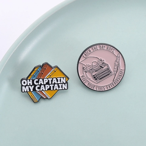 Vintage Literary Enamel Pin Zinc Alloy Typewriter Book Stack Brooch For Backpack Clothes Badge Lapel Pin Jewelry Accessory