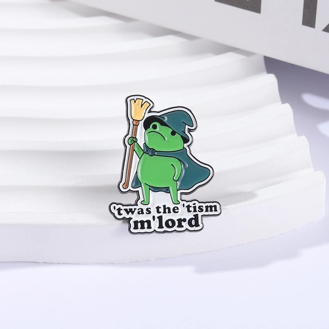 Süßer Grüner Frosch Zauberer Emaille Pin Lustiger Slogan Zaubererhut Umhang Besen Zinklegierung Brosche Abzeichen Für Kleidung Taschen Schmuck Geschenk