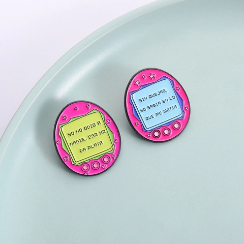 Retro Spanische Zitate Emaille Brosche Pin Zinklegierung Digital Haustier Spiel Stil Mode Kleidung Abzeichen Dekorative Pin Für Unisex
