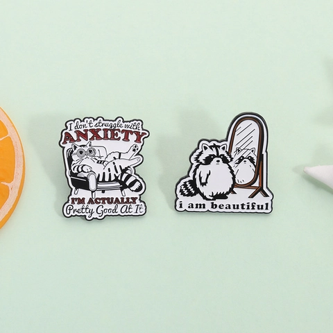 Funny Enamel Brooch Pin Alloy Cartoon Anxiety Cat And Raccoon Looking In Mirror Badge For Clothes Bag Decor Women Men Jewelry