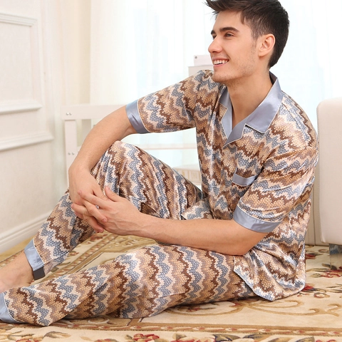 Pigiama da Uomo di Lusso in Raso Set Camicia a Maniche Corte e Pantaloni con Motivo Foglia Geometrico Abbigliamento da Casa