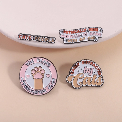 Lustige Katzenliebhaber Emaille Pin Zinklegierung Süße Cartoon Kätzchen Pfote Brosche Cats People Slogan Abzeichen Schmuck Für Rucksack Kleidung