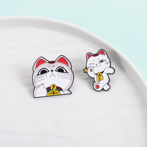Lindo Pin de Esmalte de Gato de la Suerte Aleación de Zinc Maneki Neko Broche Insignia Para Mochila Decoración de Ropa Estilo Japonés Joyería de Animales Regalo