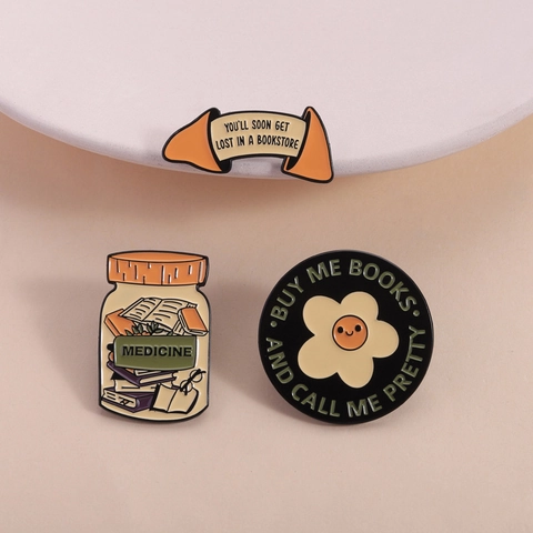 Buch Emaille Brosche Pin Buy Me Books Medizinflasche Glückskeks Legierung Zitat Anstecknadeln Für Buchliebhaber Rucksack Dekor