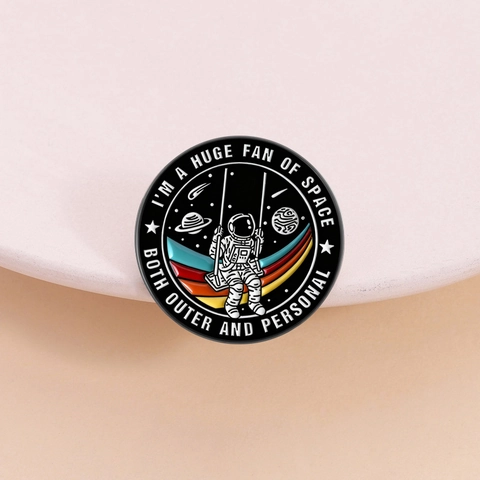 Kreative Astronaut Schaukel Emaille Pin Humorvolles Zitat Weltraum Sowohl Äußerer Als Auch Persönlicher Runder Zinklegierung Brosche Abzeichen Schmuck Für Rucksack