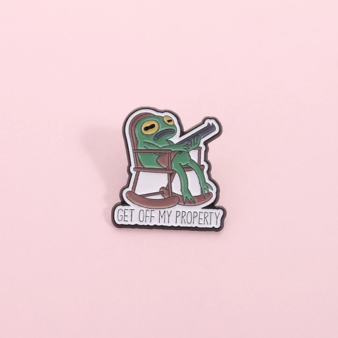 Funny Frog Sitting In Rocking Chair Holding Gun Enamel Pin Get Off My Property Slogan Alloy Brooch Badge For Clothes Gift