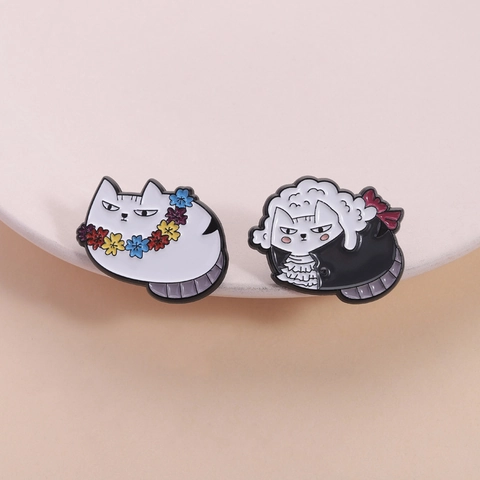 Grappige Dikke Kat Emaille Pin Zinklegering Dierlijke Brosche Voor Rugzak Kleding Badge Leuke Bloem Slinger Kitten Reversspeld