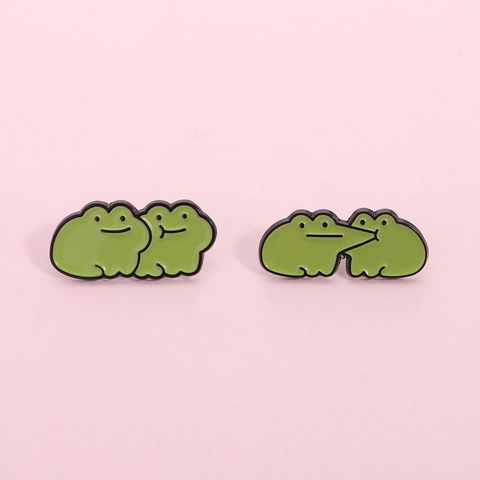 Cartoon Green Frog Enamel Brooch Cute Animal Badge Pin For Clothes Bags Zinc Alloy Jewelry Gift For Kids Adults