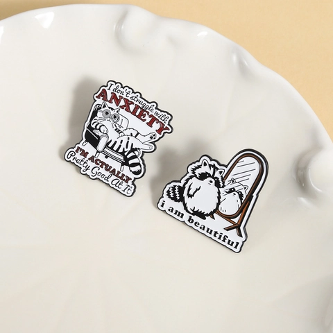 Cartoon Animal Raccoon Mirror Cat Sofa Enamel Pin Funny Slogan Zinc Alloy Brooch Fashion Commuter Lapel Badge Accessory