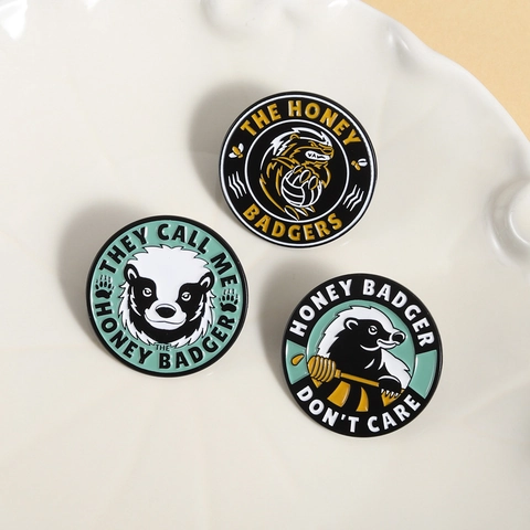 Honey Badger Enamel Pin Funny Animal Metal Brooch Zinc Alloy Round Lapel Pin Badge For Backpack Jacket Hat Jewelry Gift