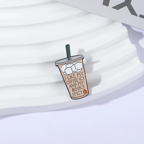 Personality Zinc Alloy Enamel Ice Coffee Cup Slogan Brooch I Like My Coffee Icy And My Books Spicy Lapel Pin Badge Jewelry Gift