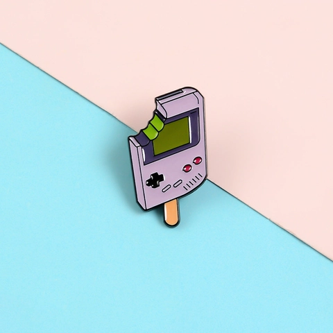 Creativo Ghiacciolo Console per Videogiochi Spilla in Lega Retrò Lavanda Distintivo da Risvolto per Vestiti Zaino Accessori