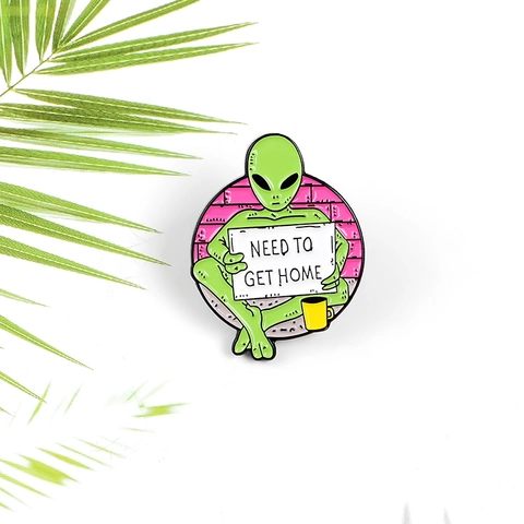 Kreative Cartoon Außerirdischer Legierung Brosche Pin Need To Get Home Grüner Alien Emaille Abzeichen Für Kleidung Rucksack Deko