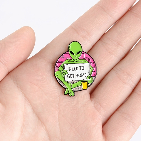 Kreative Cartoon Außerirdischer Legierung Brosche Pin Need To Get Home Grüner Alien Emaille Abzeichen Für Kleidung Rucksack Deko