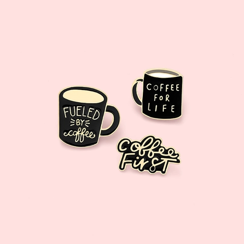 Broche de Aleación de Esmalte con Tema de Café de Dibujos Animados Creativos para Ropa Bolsa Fueled By Coffee Coffee First Insignia de Solapa Accesorio Unisex