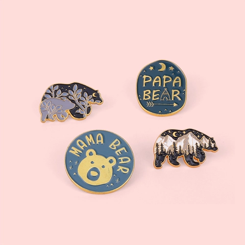 Set de Pines de Esmalte Familia Oso Bosque Montaña Cielo Nocturno Insignia de Aleación Papa Mama Oso Pin de Solapa para Mochila Sombrero