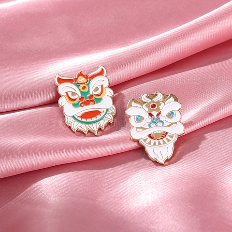 Spilla in Lega e Smalto a Forma di Testa di Danza del Leone in Stile Cinese Pin per Decorazione Revers Abbigliamento Gioielli Vintage