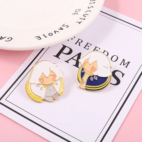 Spilla in Smalto con Personaggio Cartoon Carino Distintivo in Lega per Donna Uomo Ispirata al Gioco Pin per Risvolto Mantello