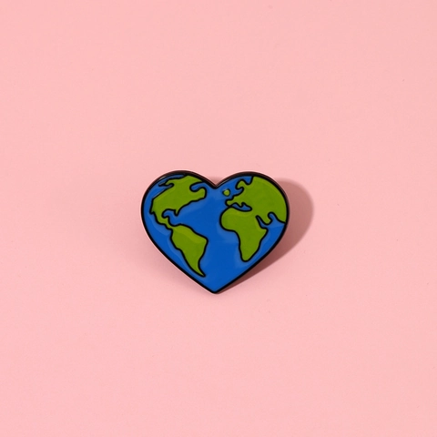 Spilla in Smalto a Forma di Cuore Terra in Lega Mappa del Mondo per Vestiti Zaino Viaggio Gioielli Creativi Distintivo Regalo