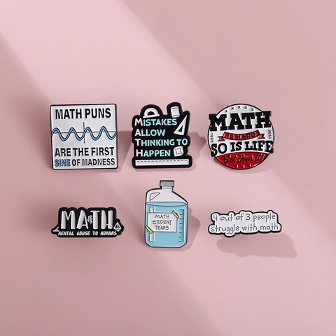 Wiskundige Humor Emaille Pin Legering Broche Wetenschap Citaten Geometrie Patroon Voor Studenten Leraren Rugzak Kleding Accessoires