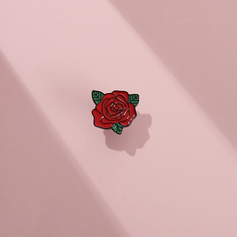 Creative Red Rose Flower Enamel Brooch Pin Alloy Drip Oil Metal Badge Jewelry For Valentine's Day Gift Denim Jacket Decor