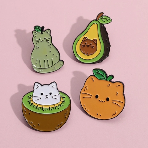 Spilla Creativa in Smalto a Forma di Gatto Frutta Lega Anguria Fragola Avocado Limone Kiwi Arancia Pera Gioielli per Zaino Vestiti