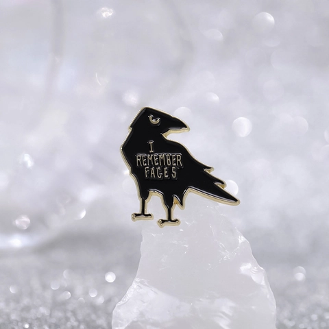 Gothic Schwarzer Rabe Emaille Brosche Legierung Vogel Reversnadel I Remember Faces Slogan Abzeichen Schmuck Für Rucksack Jacke