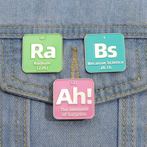 Kreative Cartoon Emaille Pins Retro Spielkonsole Nähmaschine Kassette Legierung Brosche Revers Badges Für Rucksack Jacke Dekor