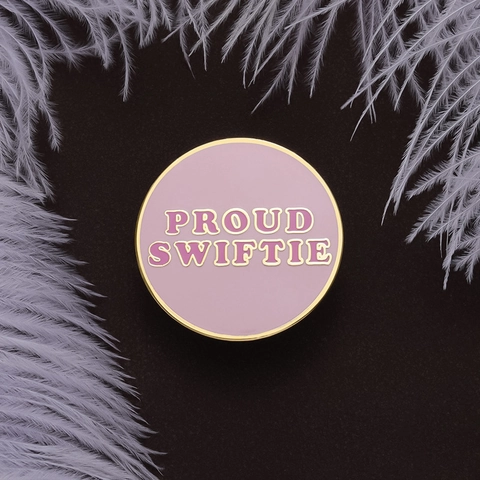 Épingle en Émail en Alliage pour Fans de Musique Ronde Rose Bordure Dorée Broche pour Sac à Dos Vêtements Badge Décoratif