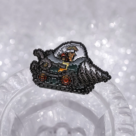 Creative Pixel Art Tank Enamel Pin Alloy Brooch Retro Game Style Metal Badge For Backpack Clothes Decoration Accessories