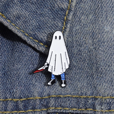 Divertente Spilla a Forma di Fantasma Bianco con Pugnale Insanguinato di Halloween Pin in Lega per Vestiti Zaino Gioielli