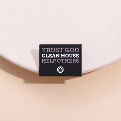 Black Rectangle Metal Enamel Brooch With Trust God Clean House Help Others English Lettering AA Recovery Culture Lapel Pin