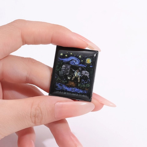 Artistic Zinc Alloy Enamel Pin Starry Night Style Rectangular Cartoon Brooch For Backpack Denim Jacket Decorative Badge
