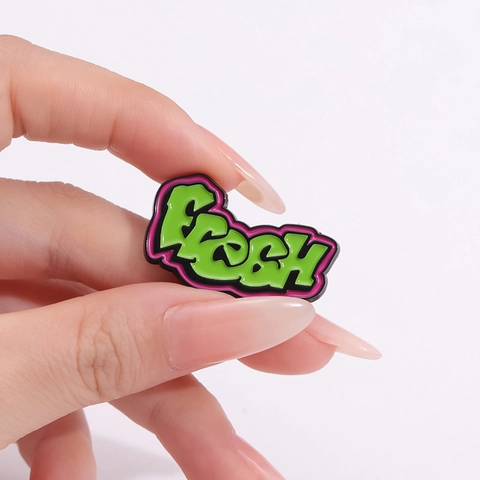 Fresh Buchstaben Graffiti Emaille Pin Legierung Brosche Buntes Personalisiertes Abzeichen Für Jeansjacken Rucksäcke Modeschmuck Geschenk