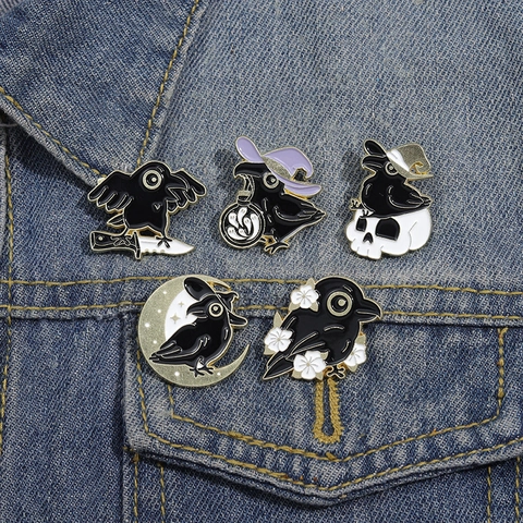Gothic Schwarze Krähe Emaille Pin Brosche Halloween Hexenhut Totenkopf Sichelmond Legierung Metall Abzeichen Für Damen Herren