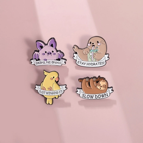 Cartoon Dier Emaille Pin Broches Zinklegering Luiaard Vleermuis Zeehond Papegaai Badge Sieraden Voor Rugzakken Kleding Accessoires Cadeau