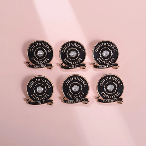 Uitmuntende Medewerker Emaille Pin Ronde Maandelijkse Award Brosche Goud Zwart Legering Strass Badge Zakelijk Geschenk